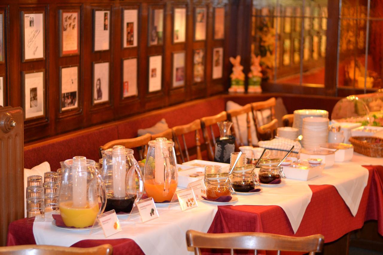 Gasthaus Loewen Fribourg im Breisgau Extérieur photo
